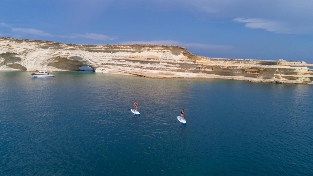 Sea Baroniv "Bedsonboat" Hotel Birgu Bagian luar foto